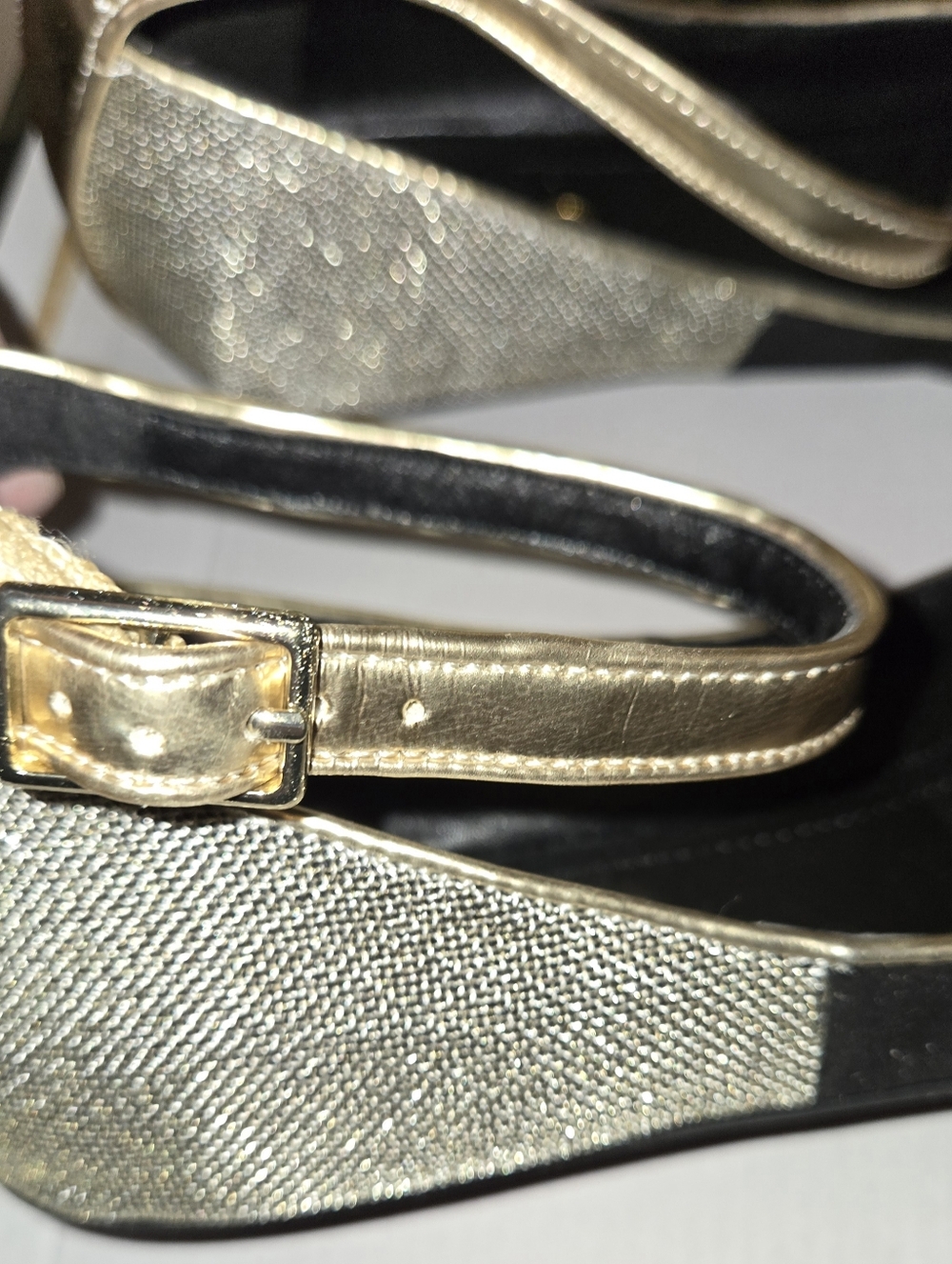 BNIB BCBG Zuma Black & Gold Ankle Strap Flats Sz 10 M - Picture 4 of 8